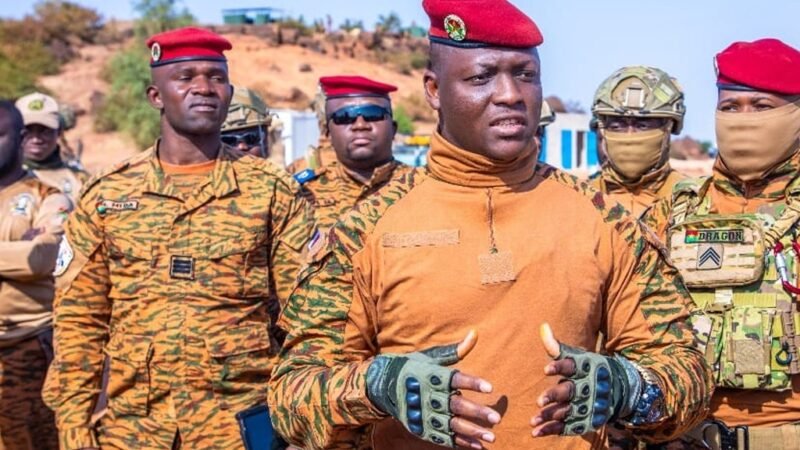 Burkina Faso : Le Capitaine Ibrahim Traoré, un Président engagé sur tous les fronts pour l’industrialisation et la sécurité de son pays