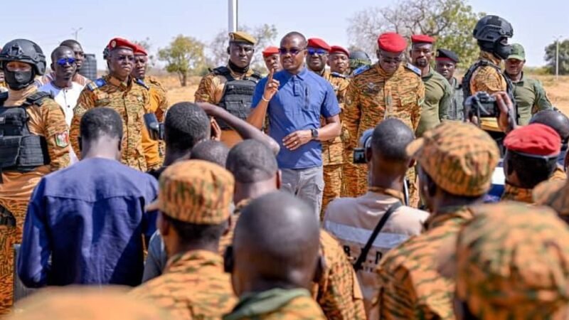 Burkina Faso / Mobilisation contre le terrorisme : le Premier ministre soutient les Forces combattantes