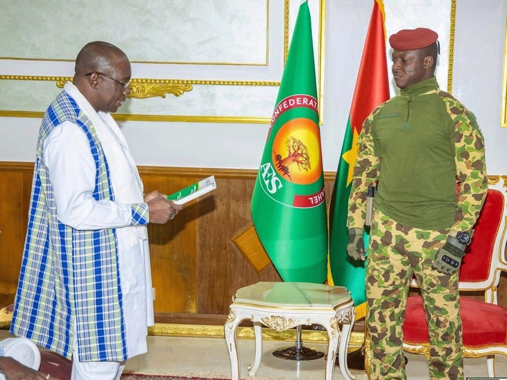 Burkina Faso : Un préjudice de plus de 33 milliards FCFA révélé lors de la remise du rapport 2023 au Président du Faso par L’ASCE-LC.