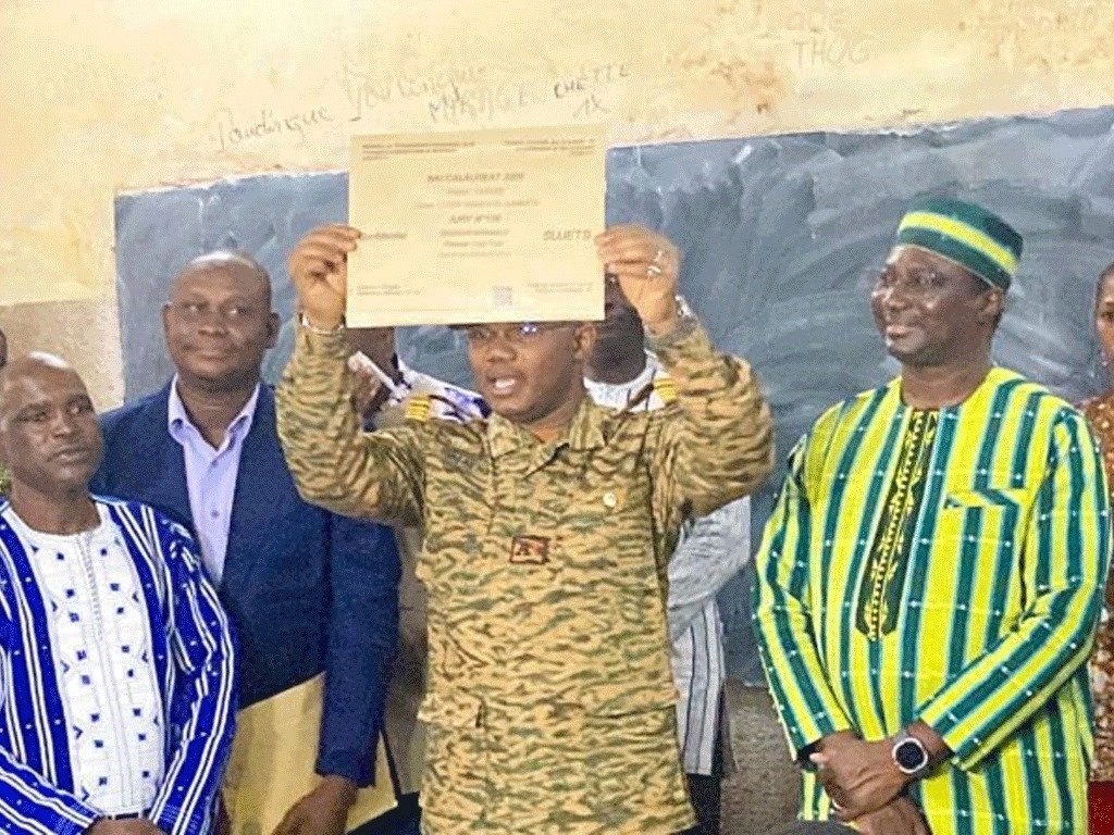 Burkina Faso : Lancement des épreuves du BACCALAUREAT 2025 au Lycée Bambata par le ministre d’État M. Ismaël Sombié.