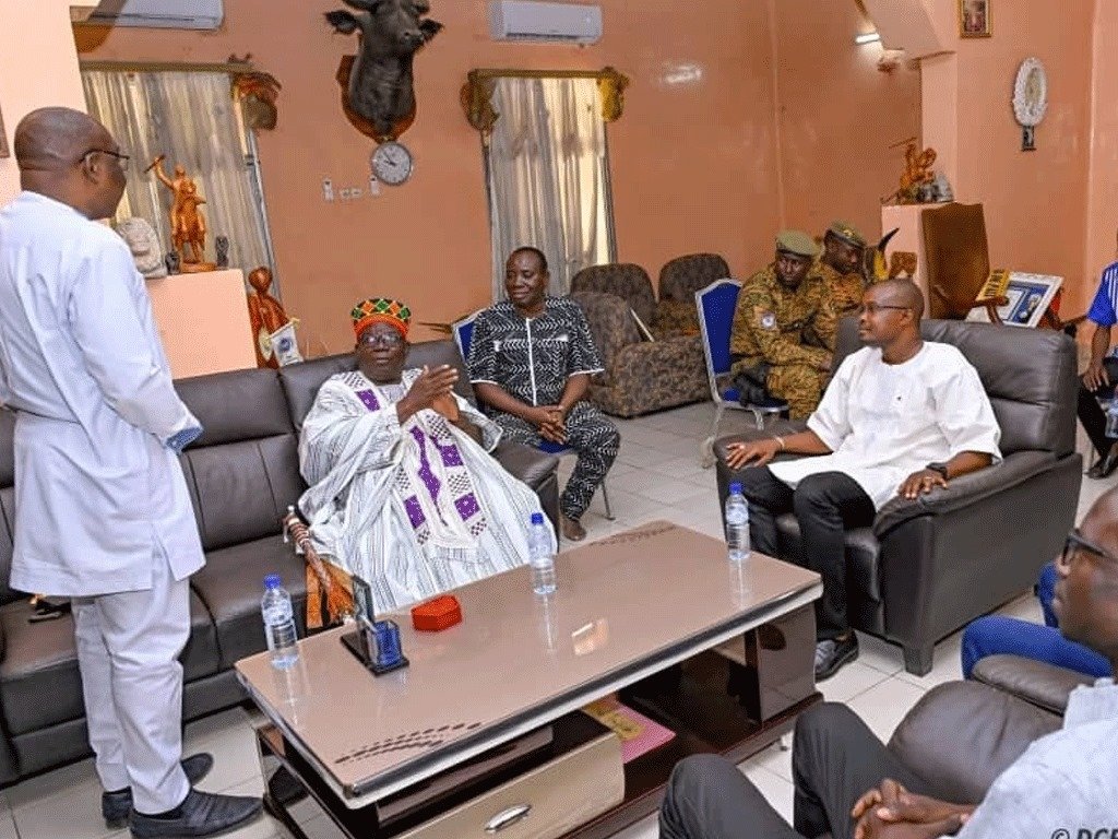 Burkina Faso : Le Premier ministre en visite de courtoisie chez le Roi de Tenkodogo